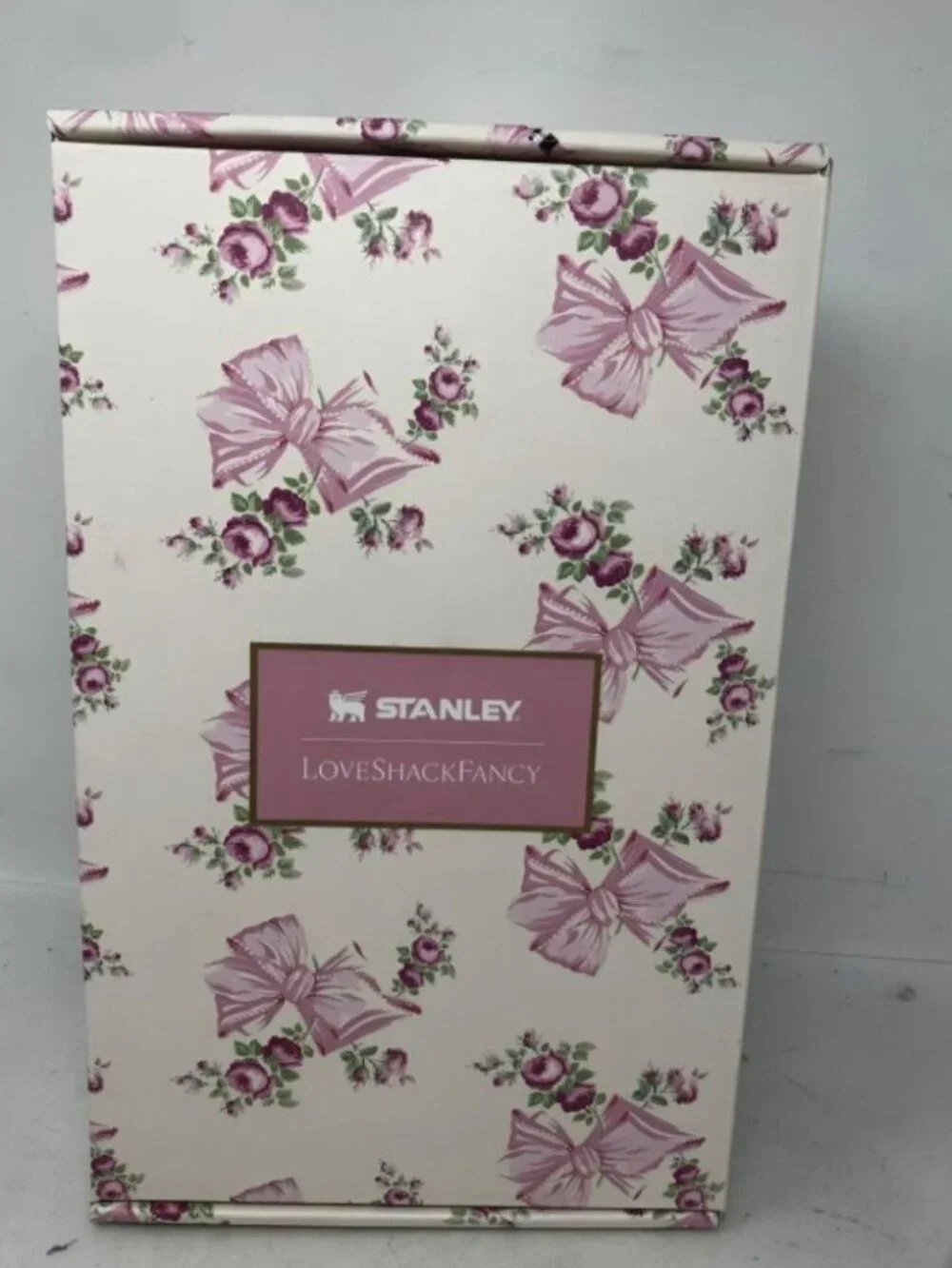 Stanley x LoveShackFancy Rosa Beaux Pink Quencher 40oz Tumbler New - Picture 4 of 4